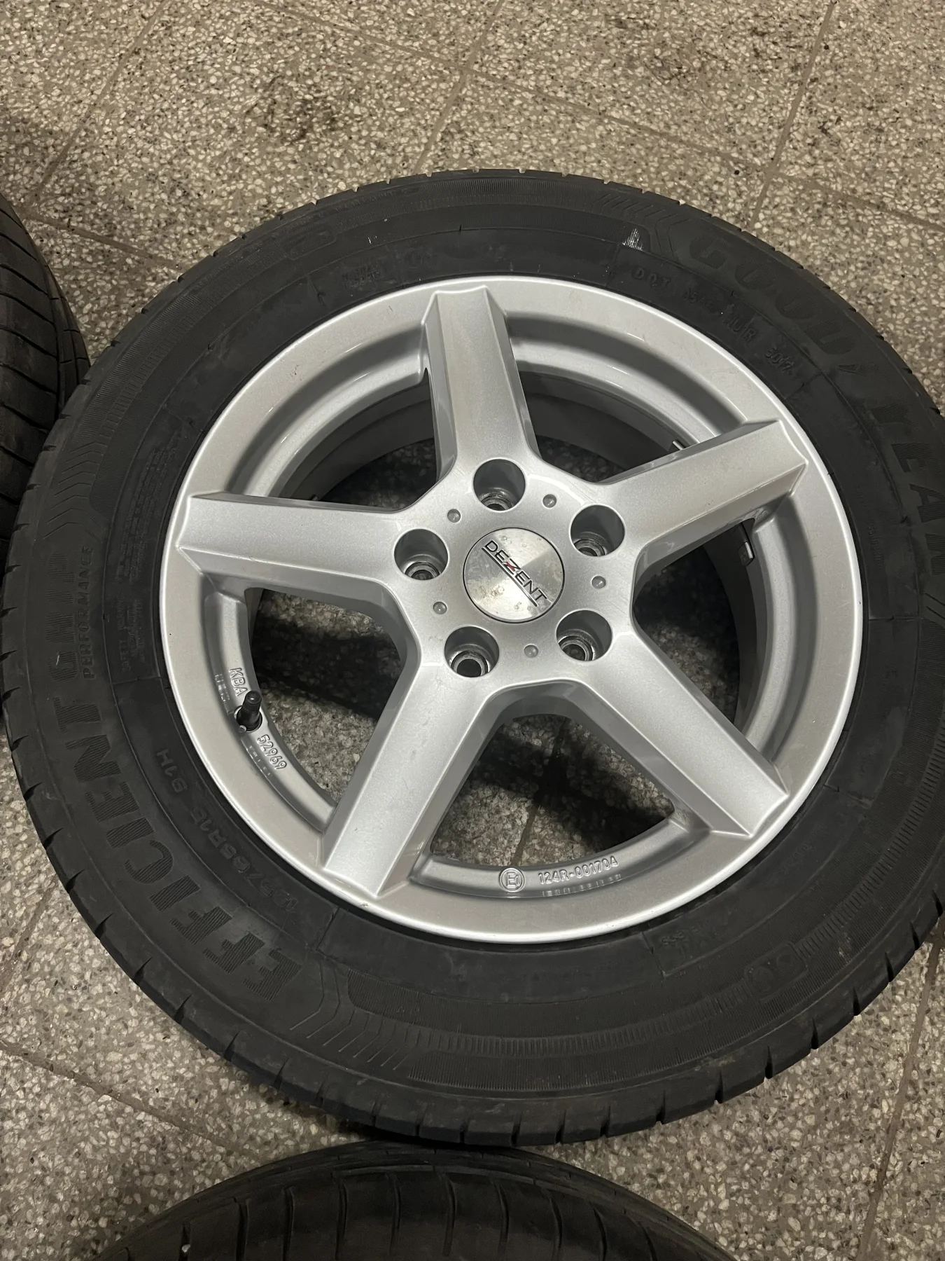 Alu kola 5x112 r15 Dezent – fotografie 3