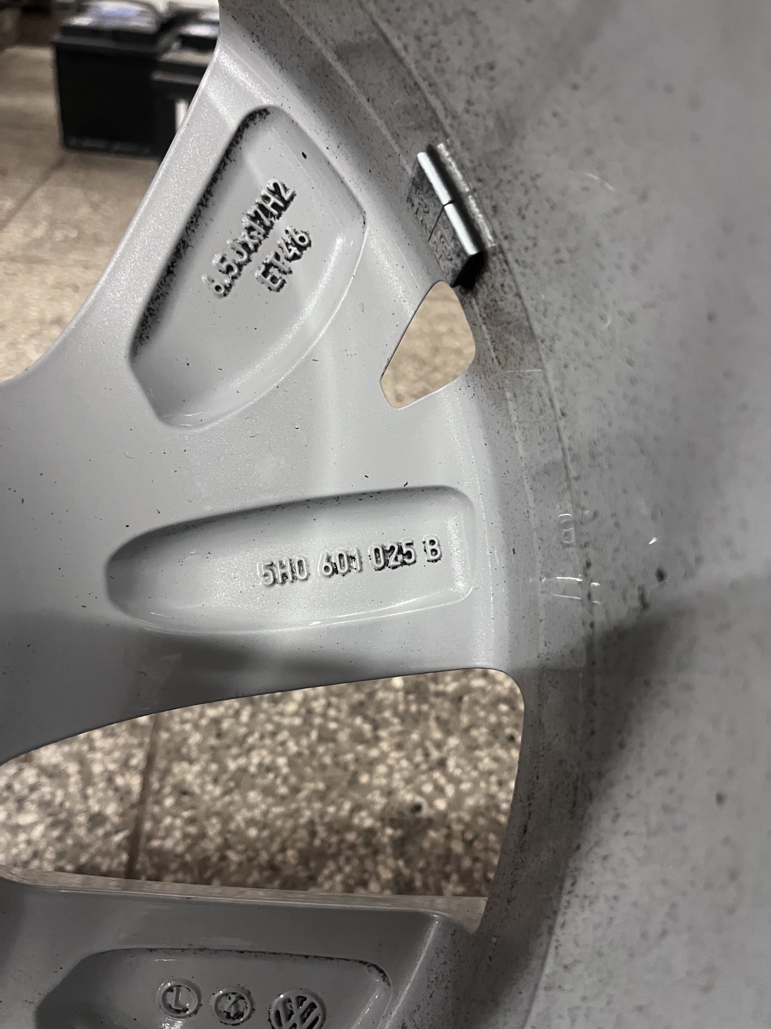 Alu kola r17 5x112 Volkswagen Golf 8 – fotografie 10