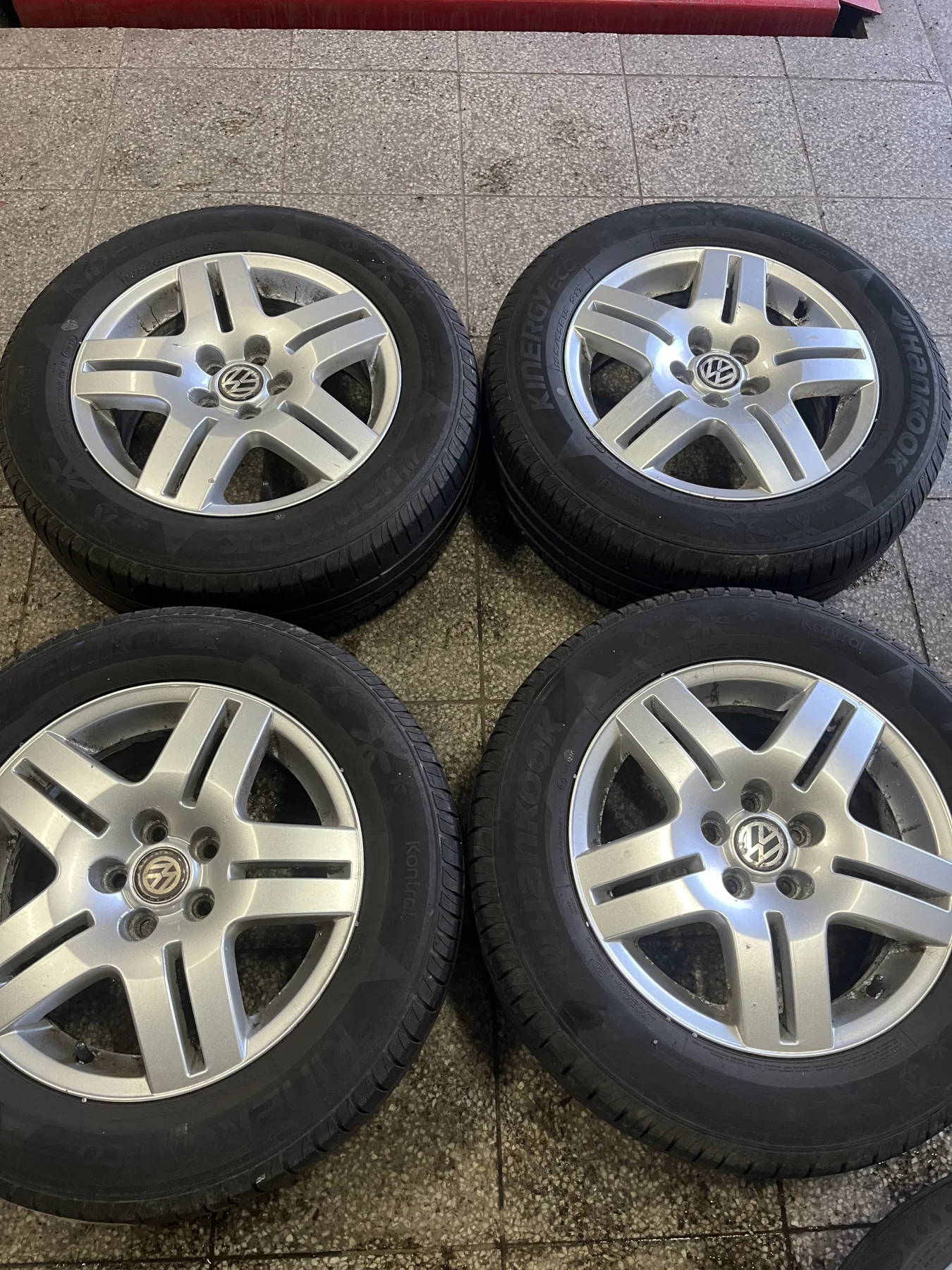 Alu kola 5x100 r15 Volkswagen