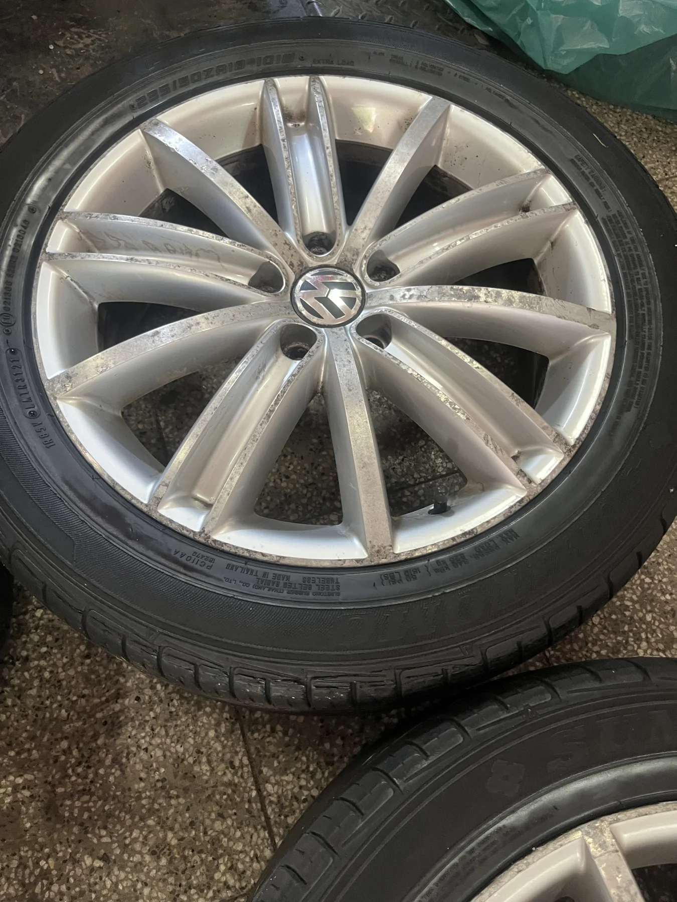Alu kola 5x112 r18 Volkswagen – fotografie 3