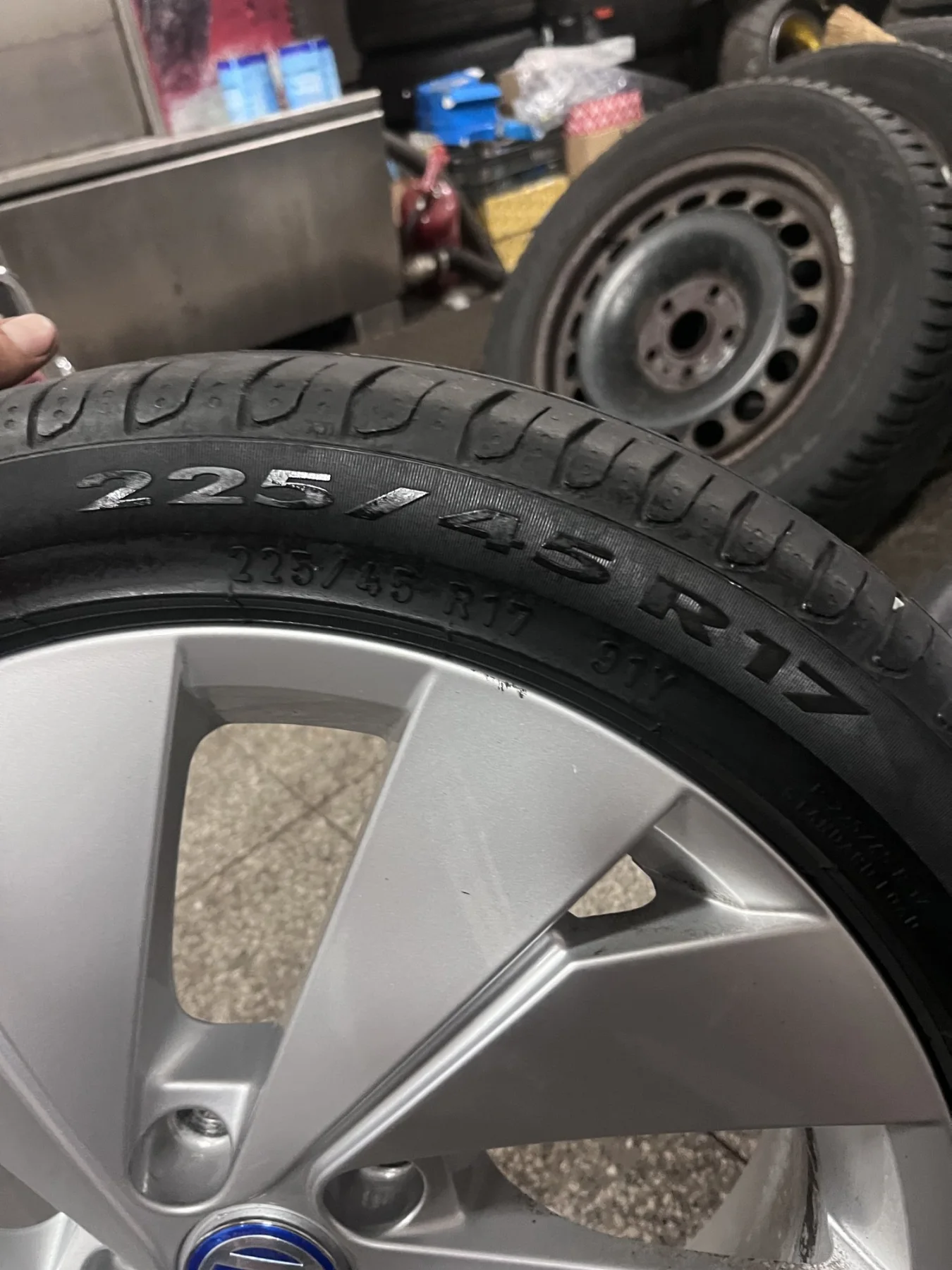Alu kola r17 5x112 Volkswagen Golf 8 – fotografie 6