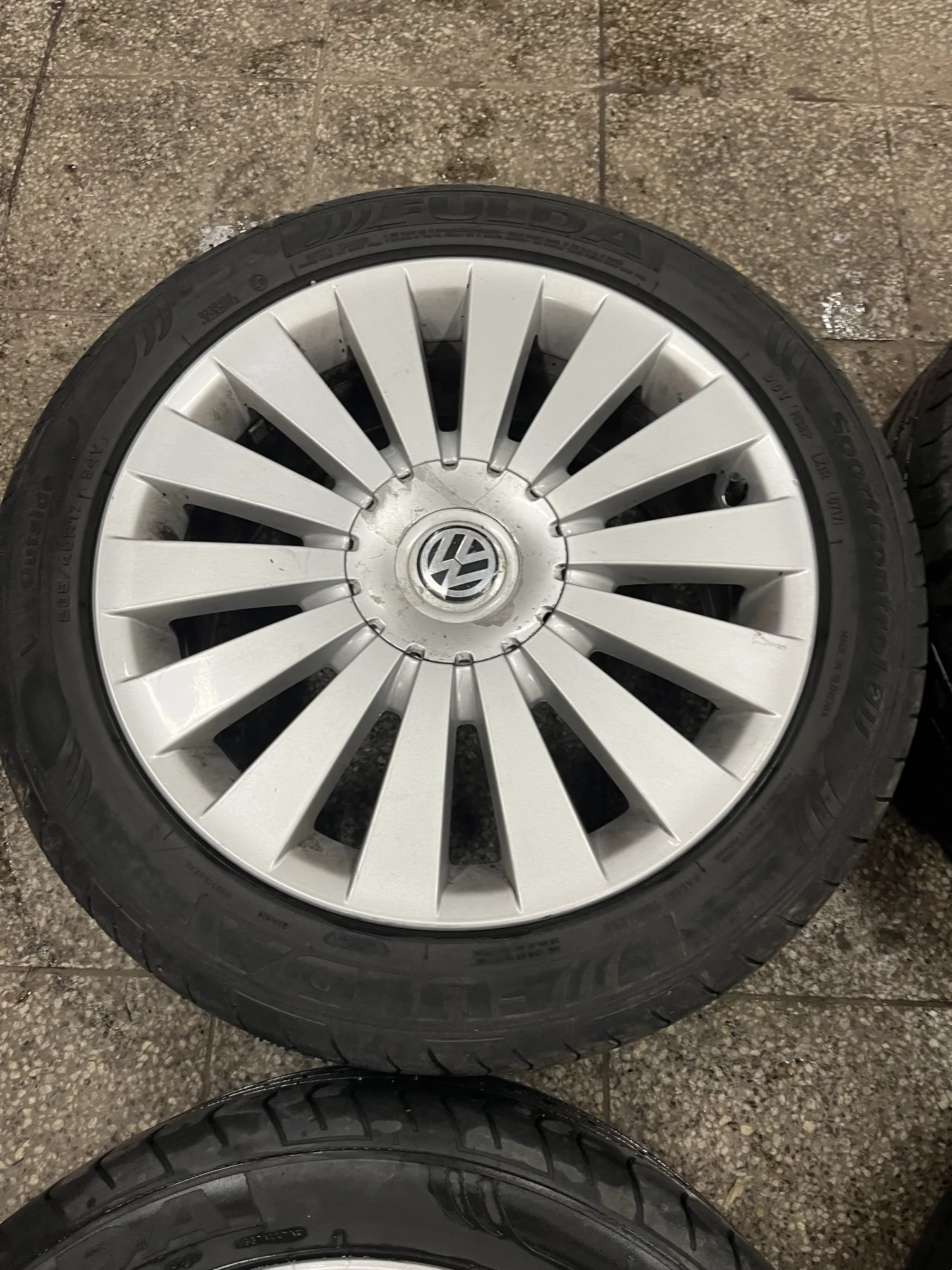 Alu kola 5x112 r17 Volkswagen r-line – fotografie 2